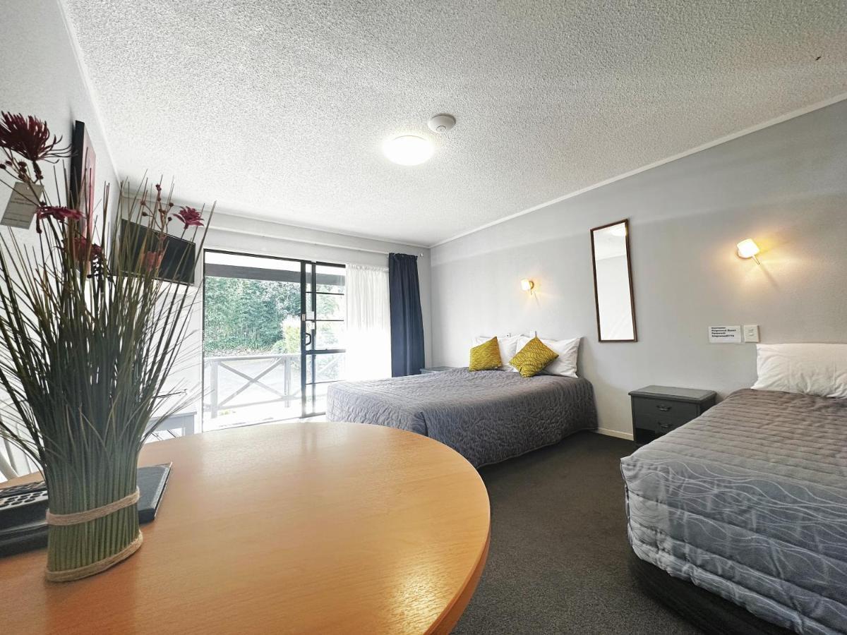 Kingswood Manor Motel Whangarei Exterior photo