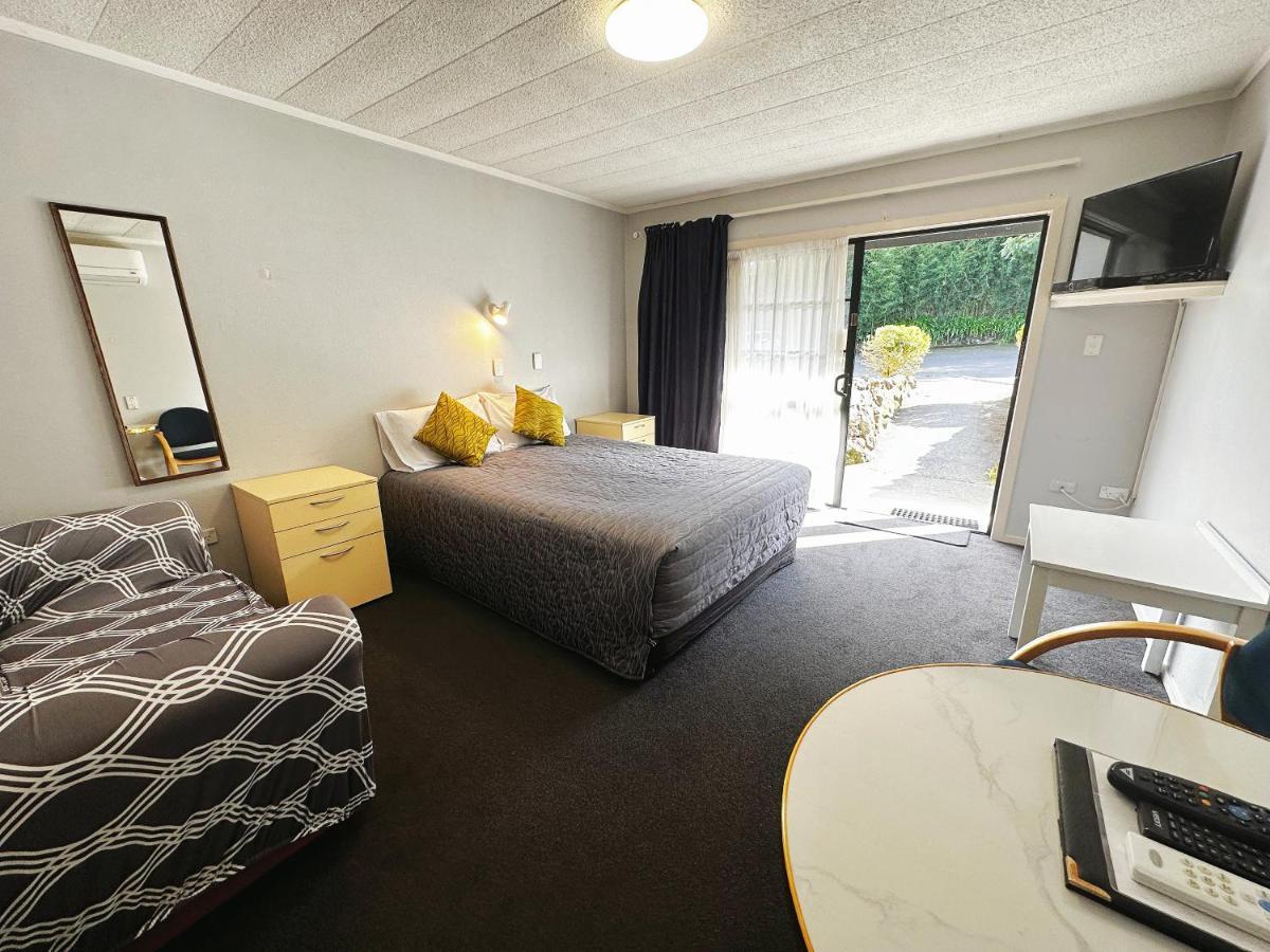 Kingswood Manor Motel Whangarei Exterior photo